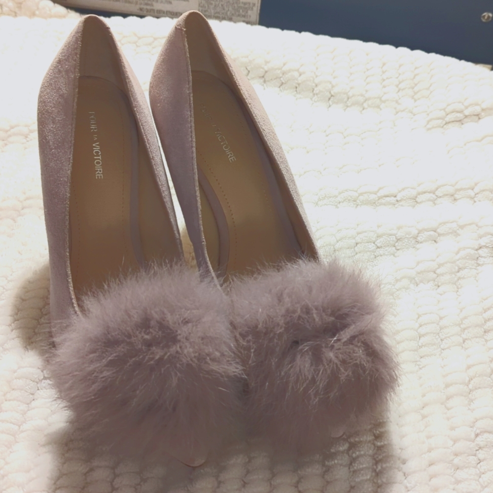 Shoes - Picture 4 of 4